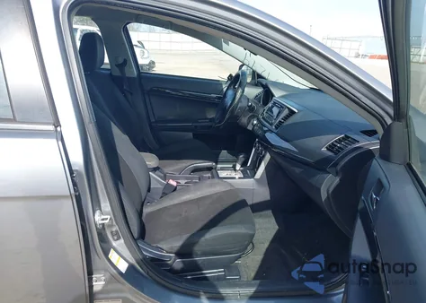 2016 Mitsubishi Lancer Es z USA, uszkodzony, nr VIN JA32U2FU5GU009796